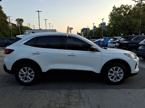 Certified 2023 Ford Escape Active AWD/4WD image 2