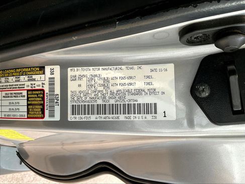 Used 2017 Toyota Tacoma SR5 RWD image 19