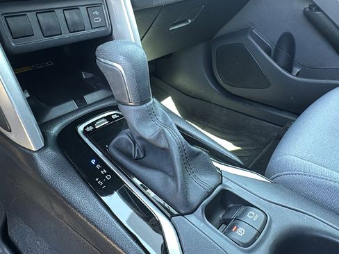Used 2024 Toyota Corolla Cross AWD Hybrid image 19