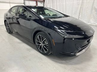 Used 2025 Toyota Prius XLE video 1