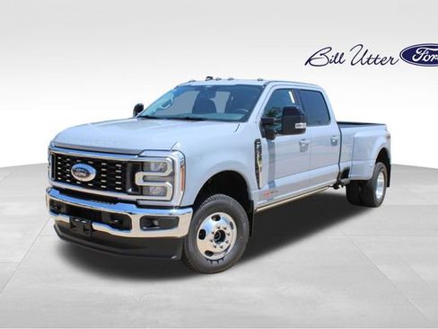 New 2026 Ford F350 Lariat AWD/4WD image 1