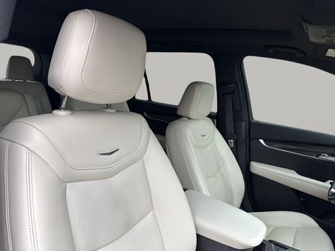 Certified 2023 Cadillac XT6 Sport w/ Technology Package image 15