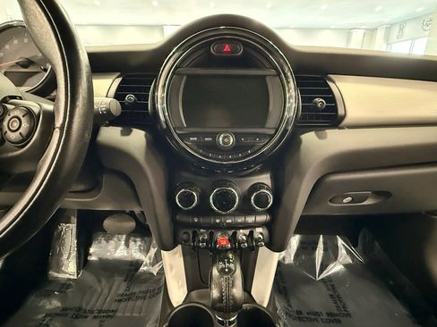 Used 2018 MINI Cooper Convertible FWD image 22