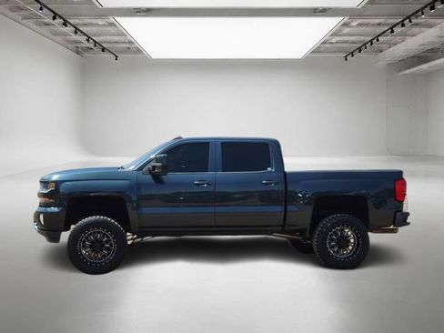 Used 2018 Chevrolet Silverado 1500 LT w/ All Star Edition AWD/4WD image 2