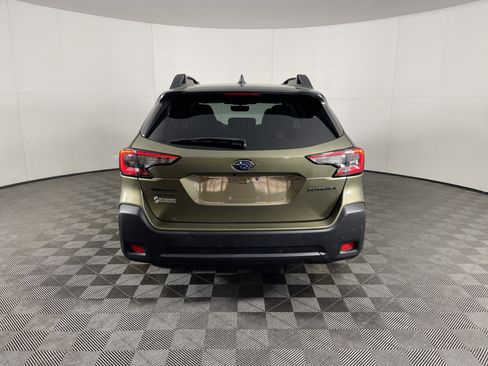 Used 2023 Subaru Outback Onyx Edition image 4