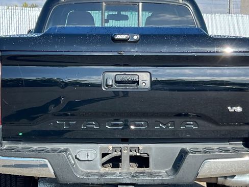 Used 2016 Toyota Tacoma TRD Off-Road w/ Towing Package AWD/4WD image 22