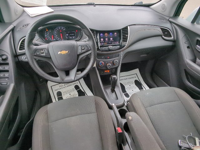 Used 2022 Chevrolet Trax LS w/ Tint and Cruise Package AWD/4WD image 14