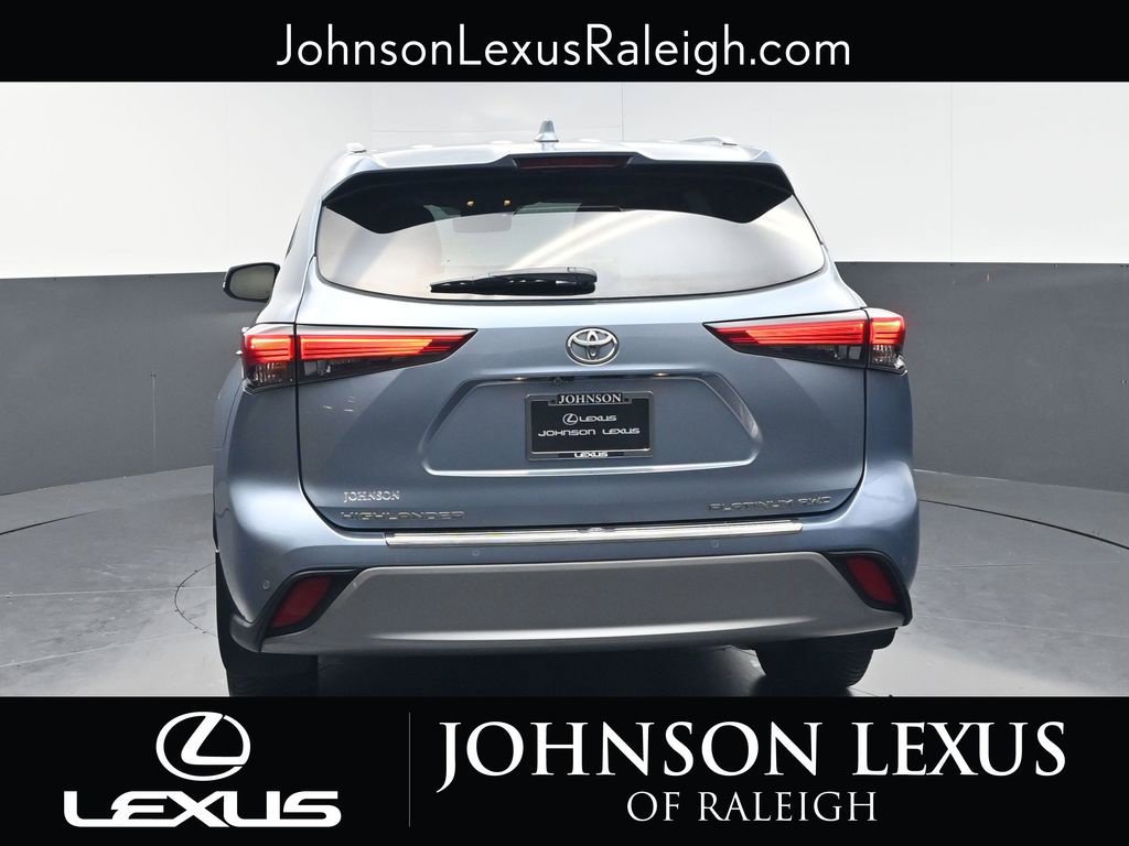 Used 2021 Toyota Highlander Platinum AWD/4WD image 8