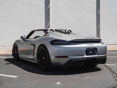 Used 2021 Porsche 718 Boxster Spyder RWD image 14