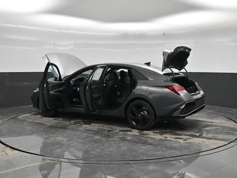 New 2026 Hyundai Elantra SEL Sport FWD image 43