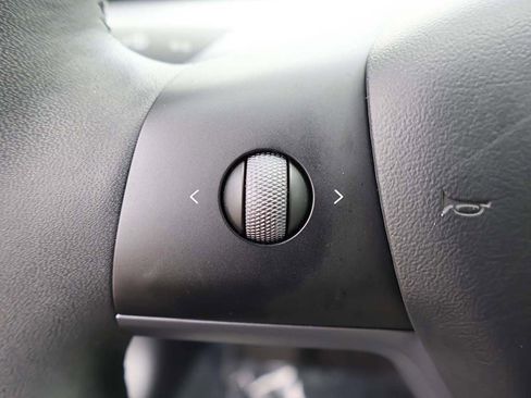 Used 2021 Tesla Model 3 Standard Range Plus image 46