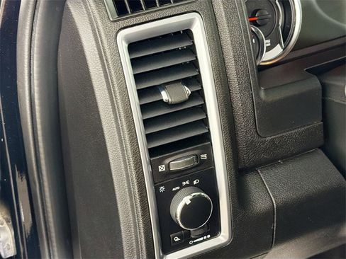 Used 2022 RAM 1500 Classic Warlock image 10