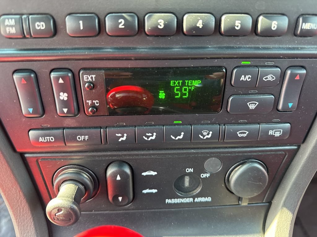 Used 2002 Ford Thunderbird RWD image 16