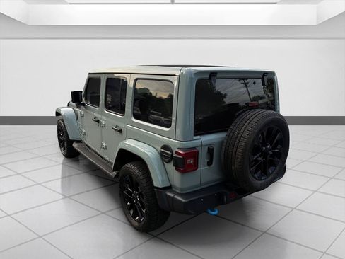 Used 2023 Jeep Wrangler Unlimited Sahara w/ Cold Weather Group AWD/4WD image 8