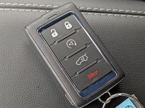 New 2025 Jeep Grand Cherokee Altitude image 32