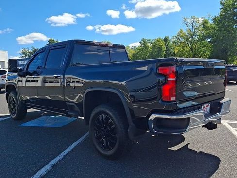 Certified 2025 Chevrolet Silverado 2500 LTZ w/ LTZ Convenience Package AWD/4WD image 4