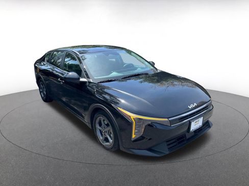 Used 2025 Kia K4 FWD image 1