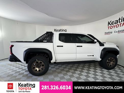 New 2026 Toyota Tacoma 4x4 Double Cab Hybrid image 4