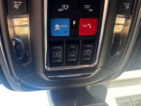 New 2026 Jeep Grand Cherokee Limited AWD/4WD image 18