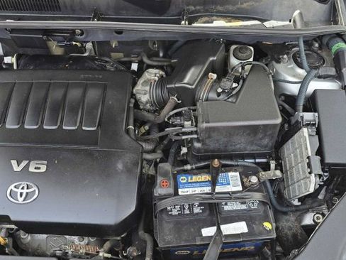 Used 2009 Toyota RAV4 Limited image 37