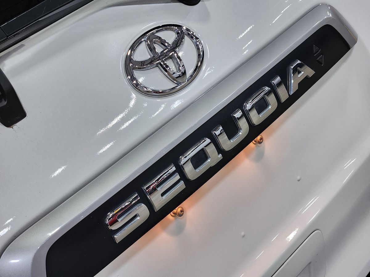Used 2020 Toyota Sequoia Platinum RWD image 25