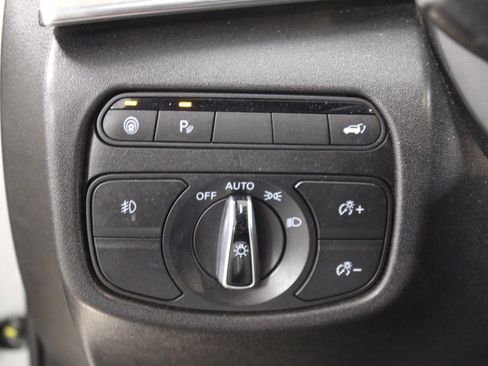 Used 2019 INFINITI QX50 Essential w/ Sensory Package image 27