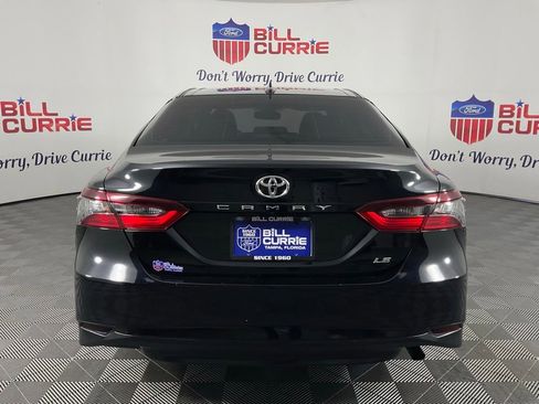Used 2022 Toyota Camry LE w/ Convenience Package FWD image 4