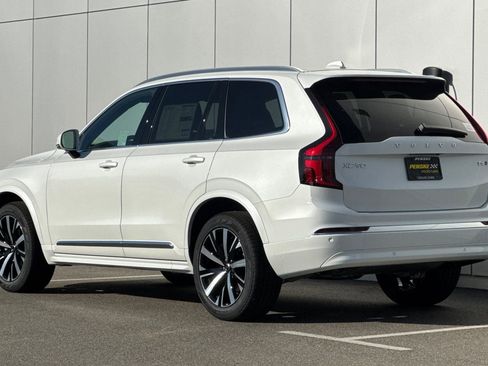 New 2026 Volvo XC90 B6 Core image 3