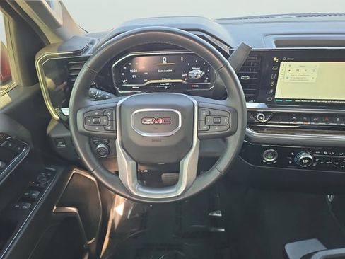 Used 2024 GMC Sierra 1500 Elevation AWD/4WD image 9