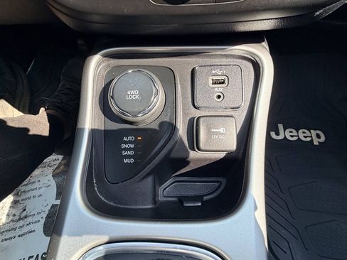 Used 2018 Jeep Compass Sport FWD image 49
