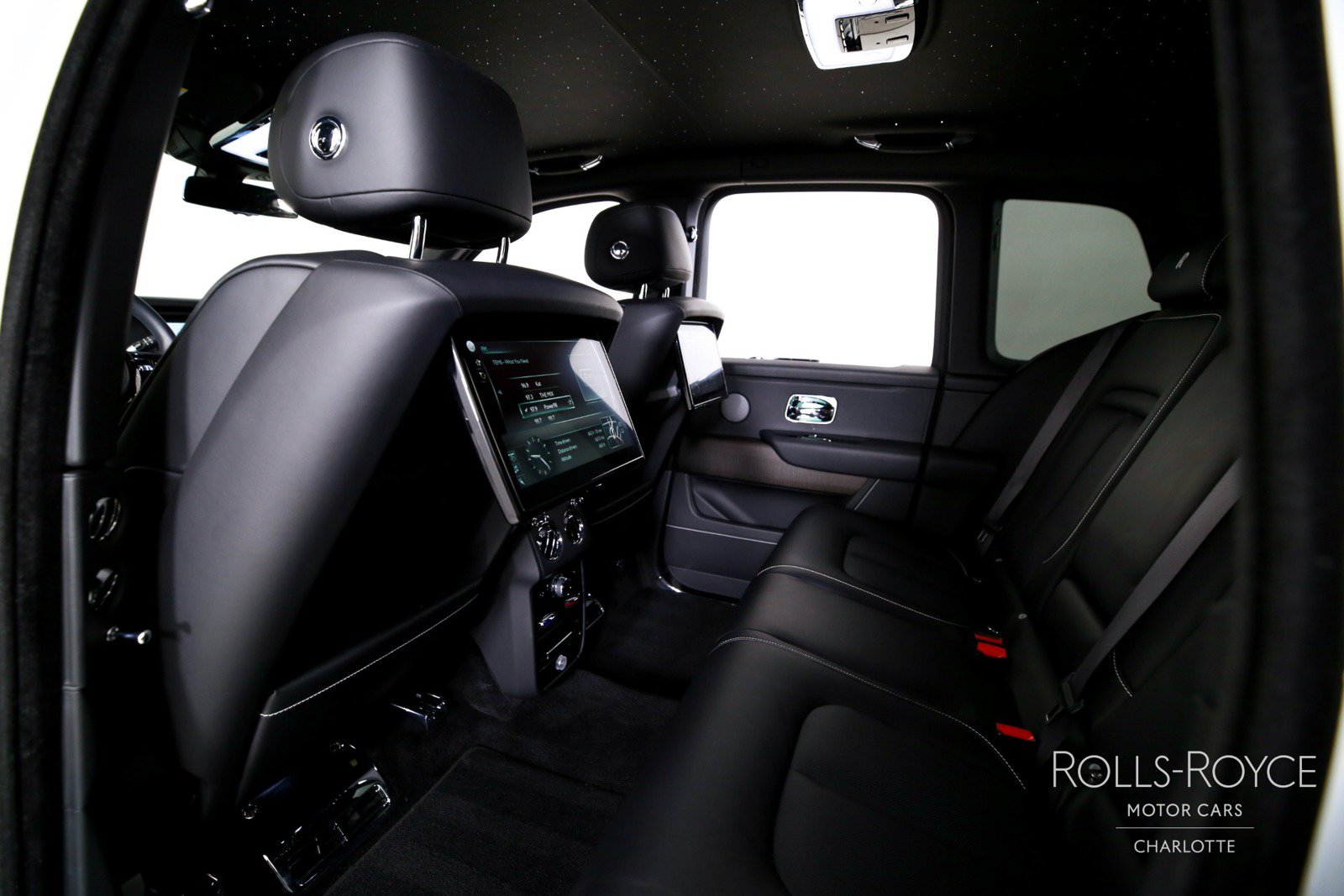 Used 2024 Rolls-Royce Cullinan AWD/4WD image 20