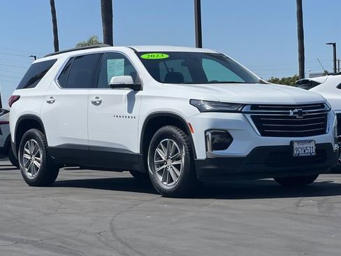 Used 2023 Chevrolet Traverse LT w/ LPO, Cargo Package FWD image 2