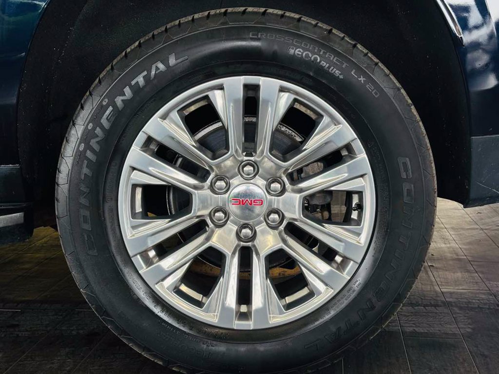 Used 2021 GMC Yukon XL Denali w/ Advanced Technology Package AWD/4WD image 26