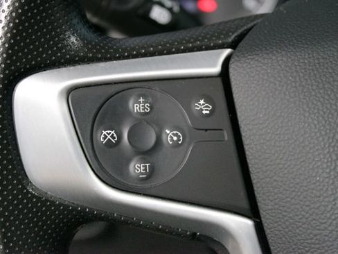 Used 2024 GMC Terrain SLE w/ Driver Convenience Package FWD image 15