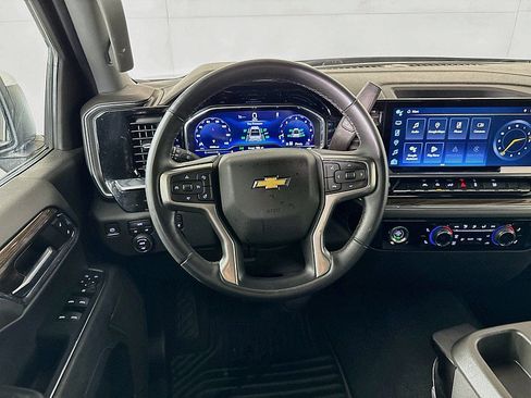 Used 2023 Chevrolet Silverado 1500 LT AWD/4WD image 23