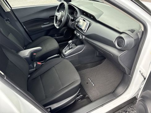 Used 2024 Nissan Kicks S image 28