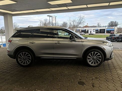 Used 2023 Lincoln Corsair Reserve image 4