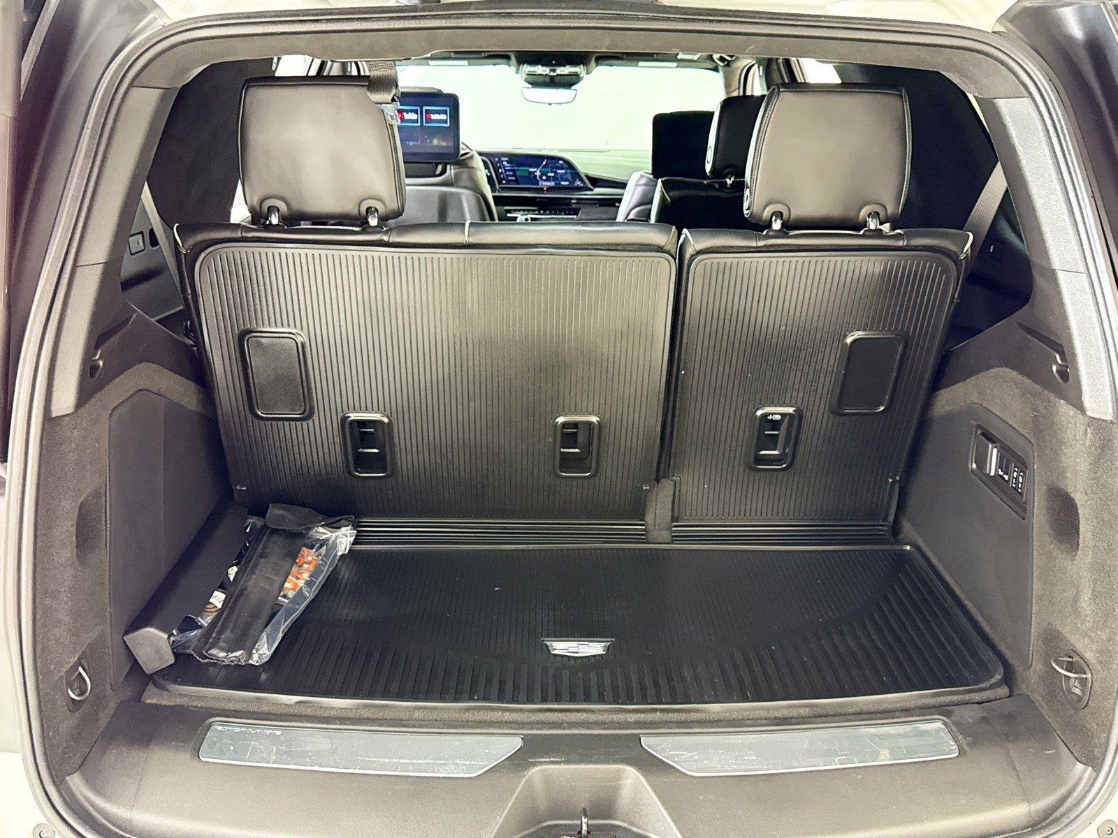 Used 2024 Cadillac Escalade V w/ LPO, ONYX Package AWD/4WD image 30