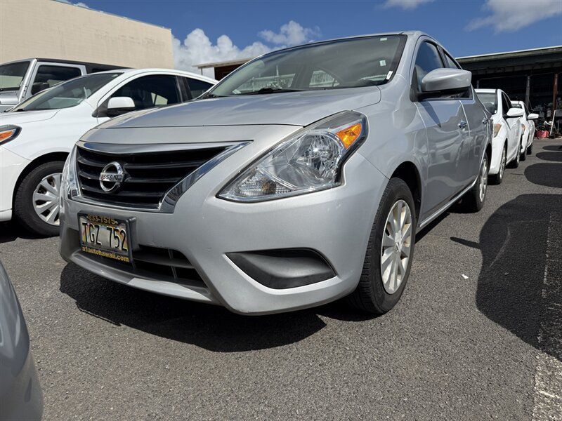 Used 2018 Nissan Versa SV FWD image 1