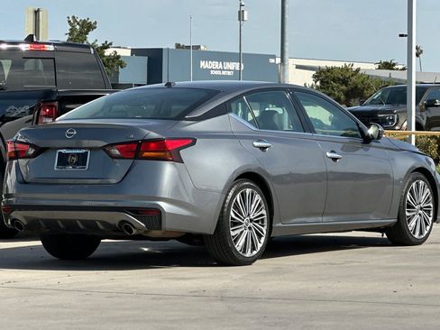 Used 2023 Nissan Altima 2.5 SL FWD image 6
