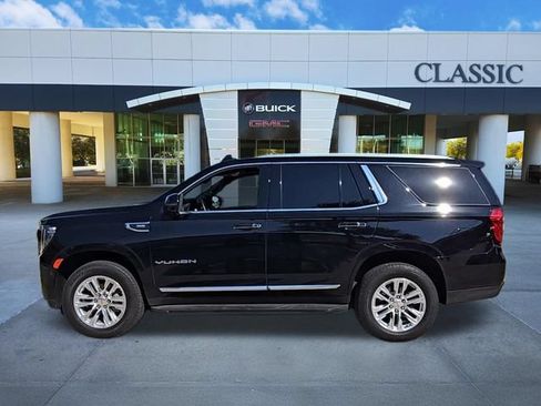 Used 2024 GMC Yukon SLT w/ SLT Premium Package AWD/4WD image 5