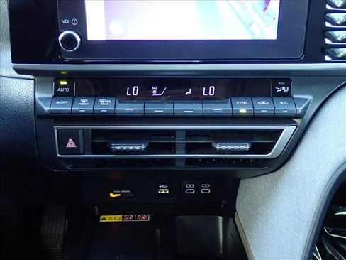 Used 2026 Toyota Camry LE AWD/4WD image 16