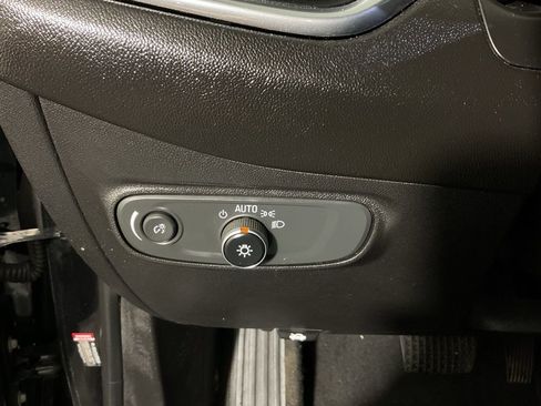 Used 2019 Chevrolet Equinox LT image 25