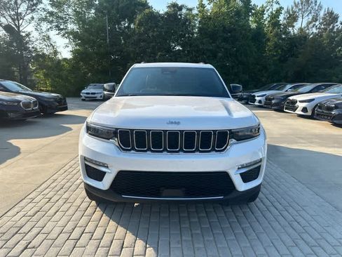 Used 2023 Jeep Grand Cherokee Limited RWD image 2