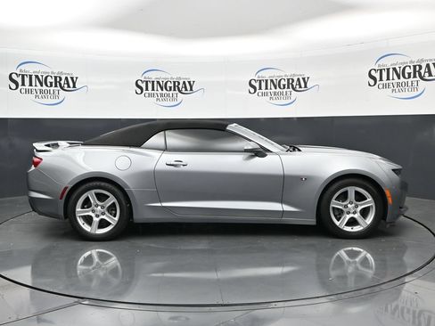 Used 2024 Chevrolet Camaro LT RWD image 8