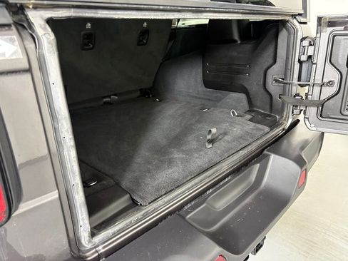 Used 2024 Jeep Wrangler Unlimited Sport AWD/4WD image 36