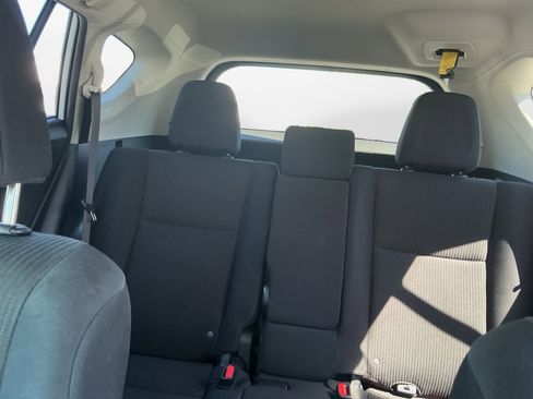 Used 2016 Toyota RAV4 LE FWD image 15