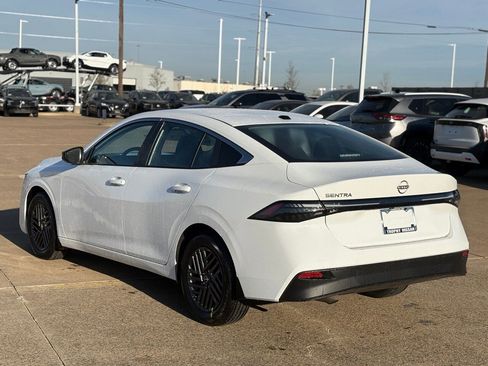 New 2026 Nissan Sentra SV image 4