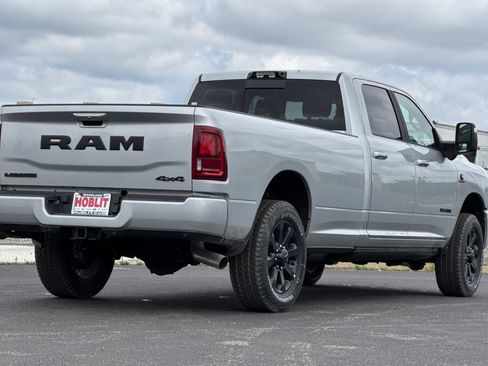 New 2026 RAM 2500 Laramie AWD/4WD image 3