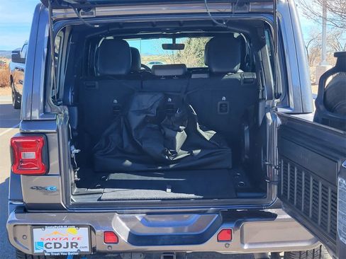 Used 2021 Jeep Wrangler Unlimited Sahara image 30